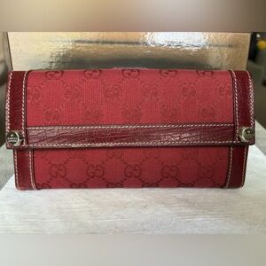 Gucci Wallet Large GG logo Canvas & Leather in Red